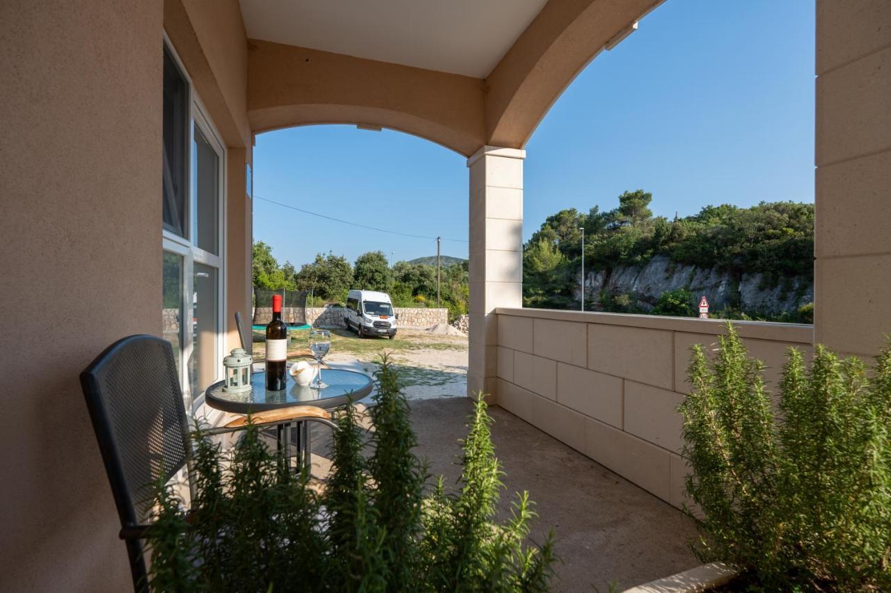 Ivano Appartement Ston Buitenkant foto